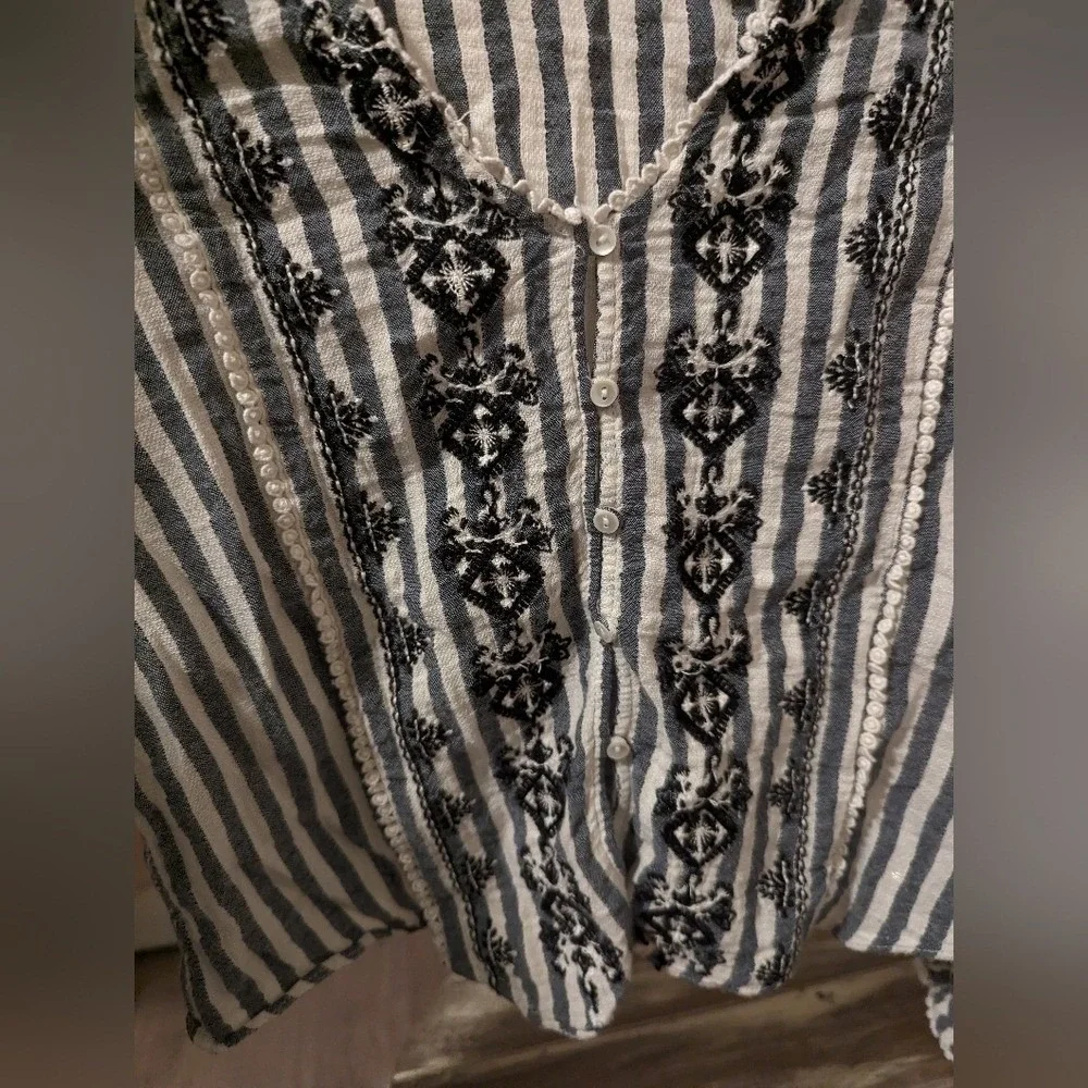 Zara blue white